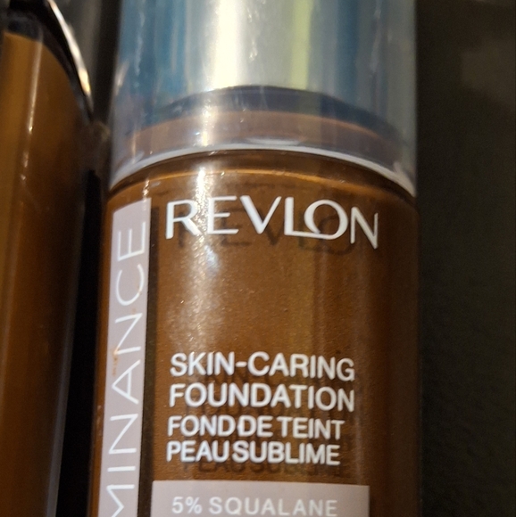 Makeup - Picture 3 of 3